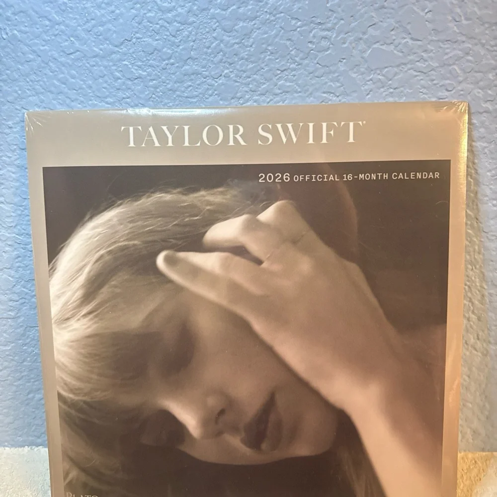 Taylor Swift 2026 Official Calendar - Black and White